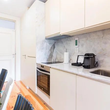 Appartement Near Trindade Garden View 2
